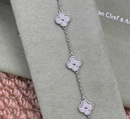 Bracelet Van Cleef & Arpels Sweet Alhambra - Bracelet 6 motifs en or blanc et diamants 58 Facettes Jnci14