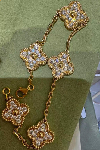 Bracelet Van Cleef & Arpels Vintage Alhambra - Bracelet 5 motifs en or jaune et diamants 58 Facettes Jnci15
