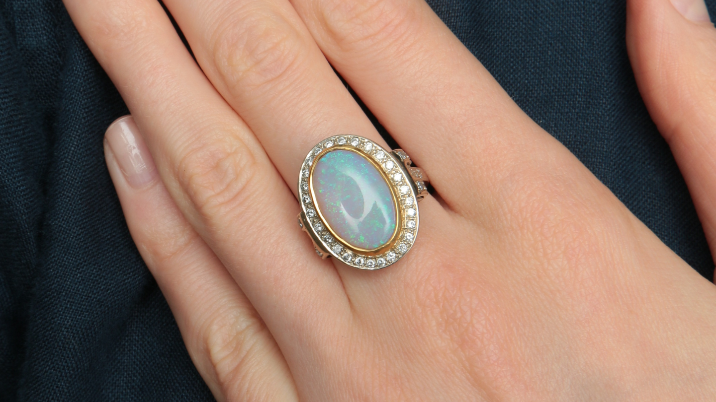 100% Naturel Blanc Éthiopien Opale Ovale 2.03ct. Cabochon Bijoux 100% Naturel Blanc Éthiopien Opale Ovale 2.03ct. Cabochon Bijoux