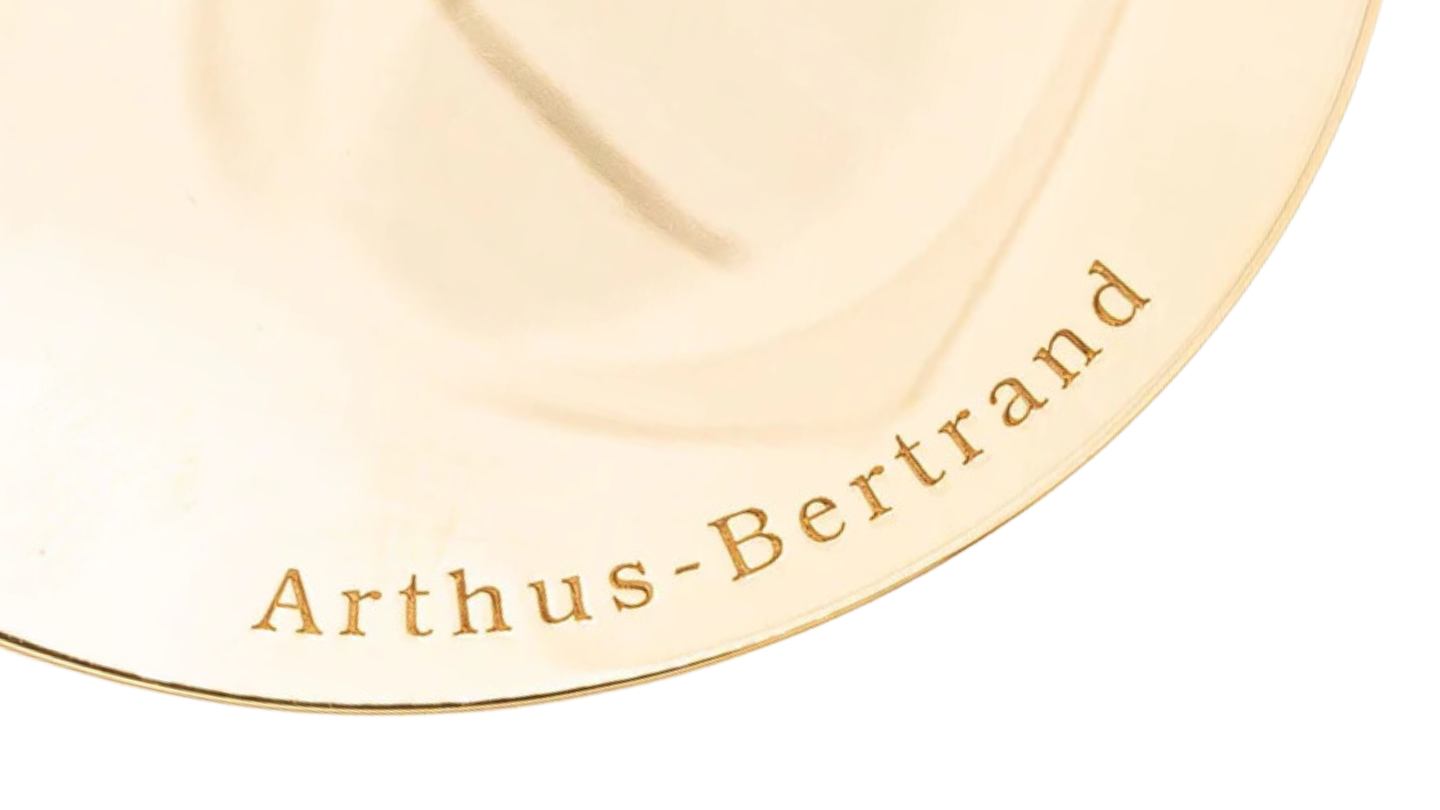 Arthus Bertrand, spécialiste des médailles et insignes