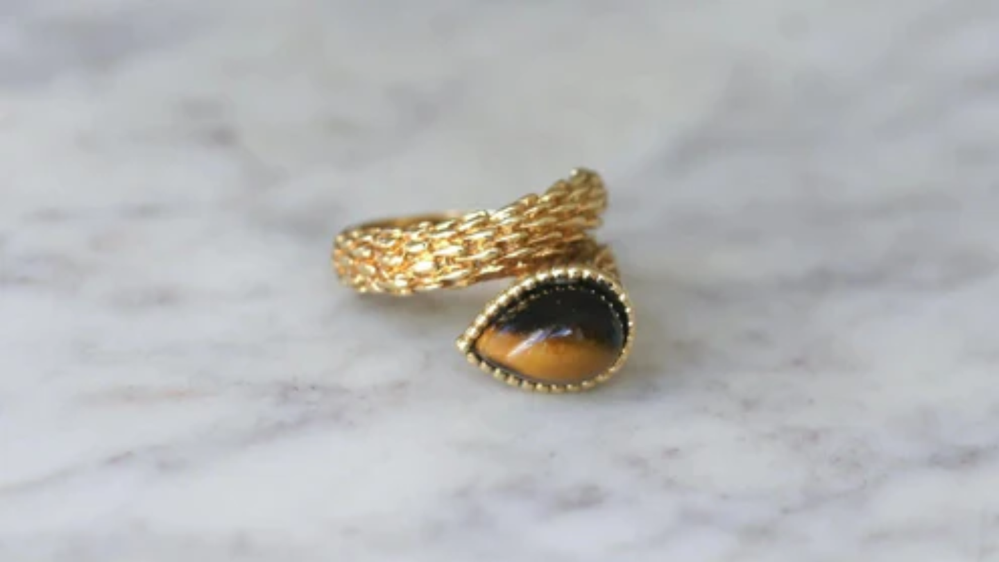 Entre lumière et mystère : L’Œil de tigre en joaillerie
