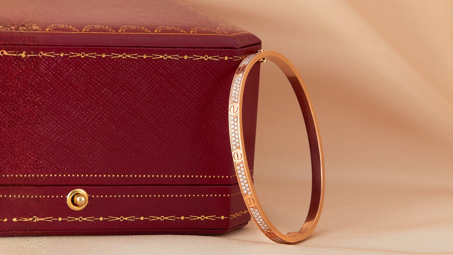 Cette année, la collection Love de Cartier affiche une hausse spectaculaire de ses prix