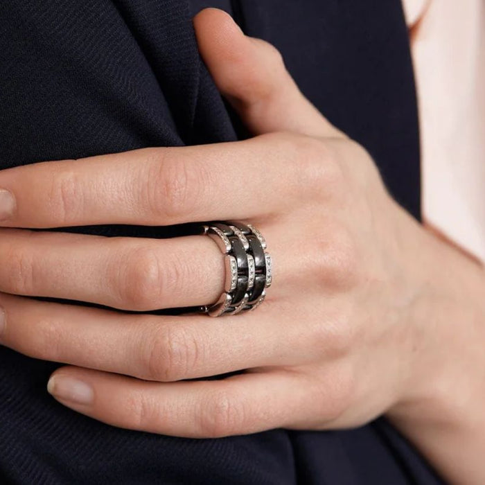 Tout savoir sur le prix d'une bague Chanel Ultra