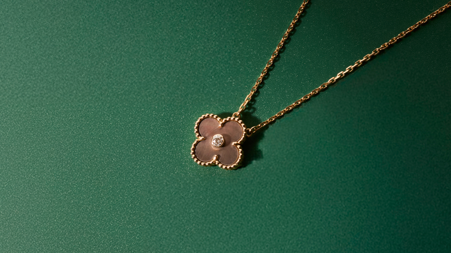 L'évolution du pendentif Alhambra Holiday