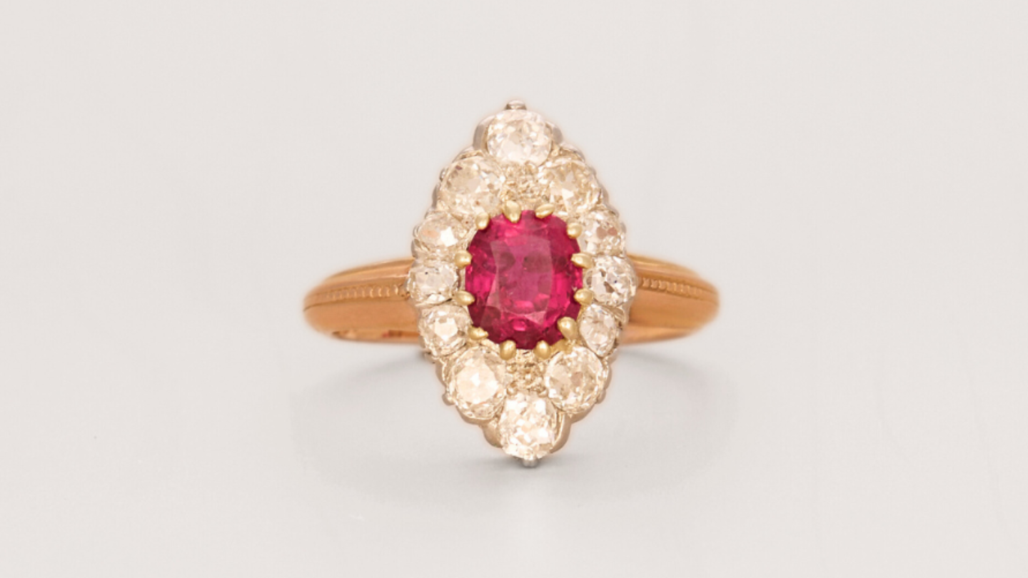 La taille ovale : préférée des fiançailles