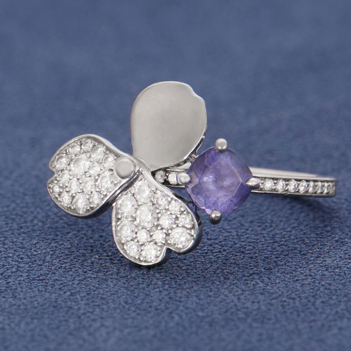 Quand Tiffany baptise la Tanzanite : histoire d’une pierre et d’une marque