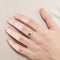 56 Bague demi-alliance en or blanc et diamants 58 Facettes DV9986-5-56-3