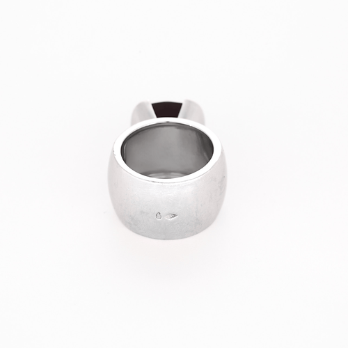 Bague 45.5 Importante bague en or blanc et Grenat Pyrope 58 Facettes DV15938-11-455-2