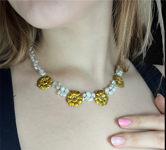 Collier Collier - Perles et marguerites en or jaune 18 carats 58 Facettes