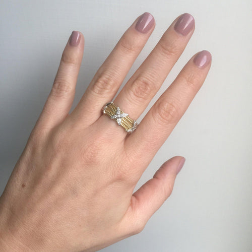 Bague 56 Bague motif corde en or jaune 18 carats et diamants 58 Facettes