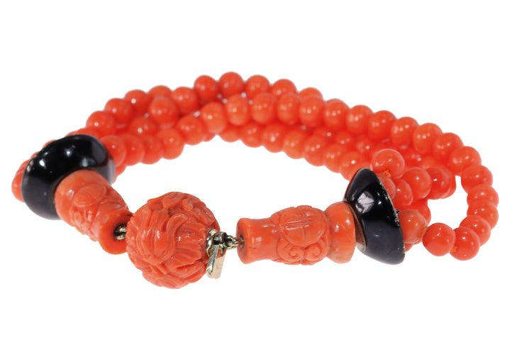 Bracelet Bracelet Art déco vers 1920 en or blanc 18K, corail et émail noir 58 Facettes 10015-4360
