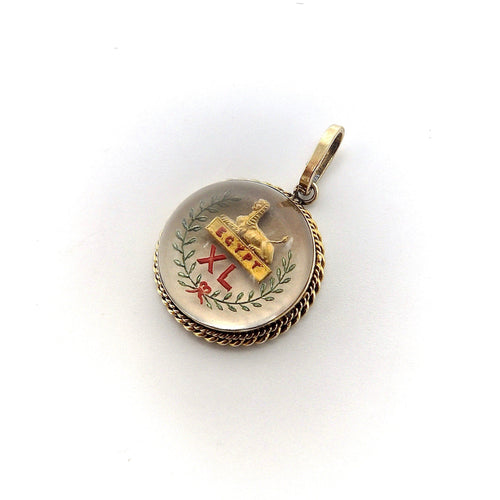 Pendentif Pendentif victorien Essex crystal sphinx en or jaune 14K 58 Facettes