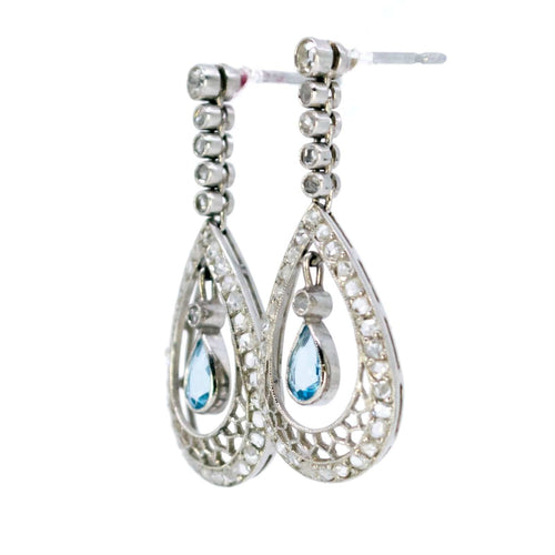 Boucles d'oreilles Boucles d’oreilles en platine avec aigues-marines et diamants taille rose 58 Facettes 0310D85783FA4077B2D8A430DBFD66AB