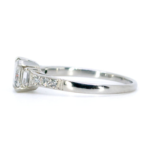 Bague 55 Bague en platine sertie de diamants 58 Facettes 18D2777219FF4AC49A243392604A5B3D