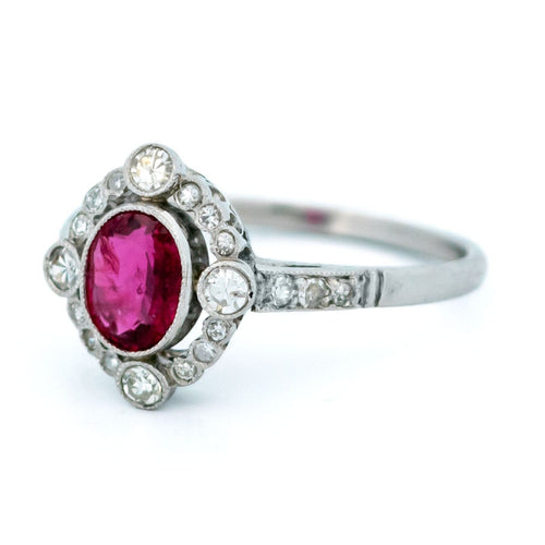 Bague 55 Quatrefoil - Bague en platine avec rubis et diamants 58 Facettes 5D1A72A5A0884D5C906DB26350BA9C87