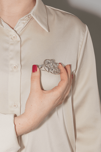 Broche Broche Fleur Or blanc Diamant 58 Facettes 1480252CN