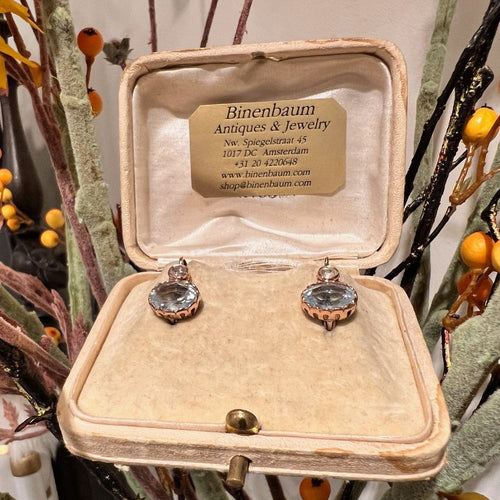 Boucles d'oreilles Boucles d'oreilles pendantes en or jaune 14 carats, aigue-marine et diamants 58 Facettes C3ABF0FCD0394F8EB9076AACE3284A70