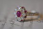Bague 54 Bague en or jaune avec rubis et diamants 58 Facettes