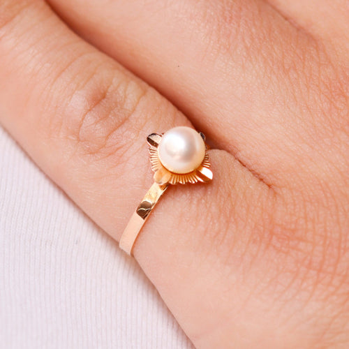 Bague 49 Bague en or rose 18 carats avec perle de culture 58 Facettes 16110