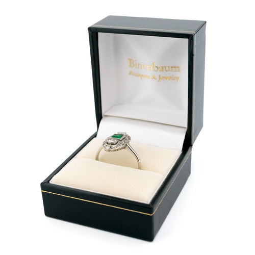 Bague 52 Bague marquise en platine avec diamants et émeraude 58 Facettes 6CD3767A46234677B32C1E78852E3D8D