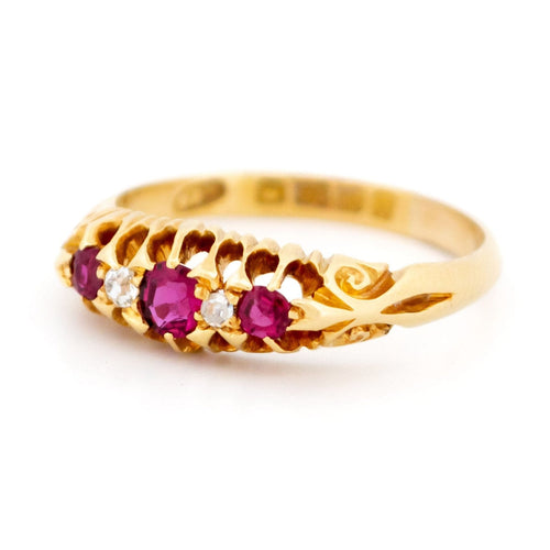 Bague 56.5 Bague en or jaune 18 carats avec diamants et rubis 58 Facettes 57C9BE5897F14C72901C48AFAE0D2337