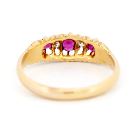 Bague 56.5 Bague en or jaune 18 carats avec diamants et rubis 58 Facettes 57C9BE5897F14C72901C48AFAE0D2337