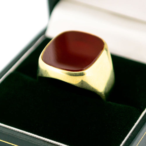 Bague 58 Bague chevalière en or jaune 14 carats et cornaline 58 Facettes 4FAA163A57624921BC293247880E71C5