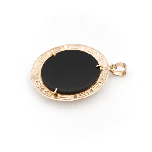 Pendentif Pendentif chinois en or jaune 18 carats avec rubis, opales et cornaline 58 Facettes 1718068CN