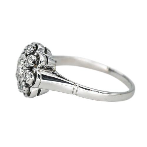 Bague 64 Bague marguerite en or blanc 18 carats avec diamants 58 Facettes 1720542CN