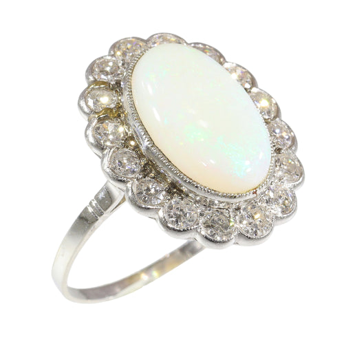 17226-0017.p10_Classic Elegance  The Timeless Appeal of a Vintage 1950s Opal Ring-en.jpg