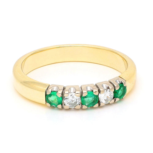 Bague 52.5 Bague ligne cinq pierres en or jaune et blanc 14 carats, diamants et émeraudes 58 Facettes 78A836AE470A492DA0A6D54A4C88D17D