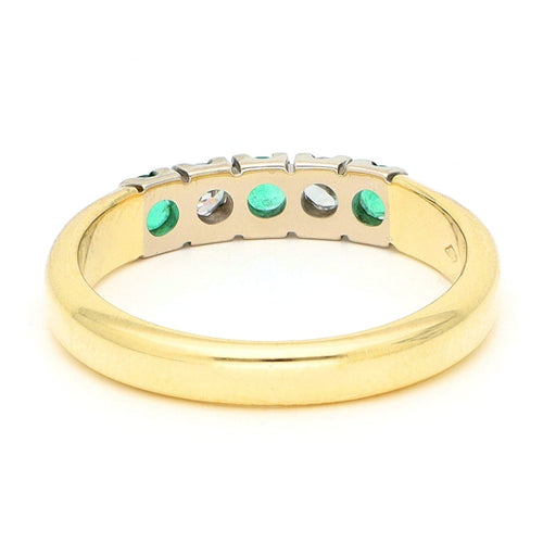 Bague 52.5 Bague ligne cinq pierres en or jaune et blanc 14 carats, diamants et émeraudes 58 Facettes 78A836AE470A492DA0A6D54A4C88D17D
