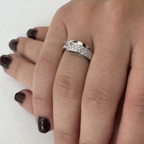 Bague Bague inversée en or blanc 18 kt avec diamants 58 Facettes 18525