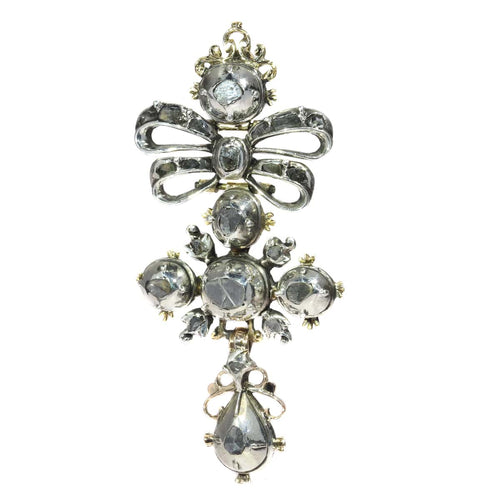 Pendentif Pendentif croix baroque ancien en or jaune 18K et diamants 58 Facettes 19127-0067