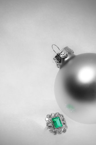 Bague 52 Bague de fiançailles en platine, émeraude 2,20 ct et diamants 58 Facettes 19343-0010