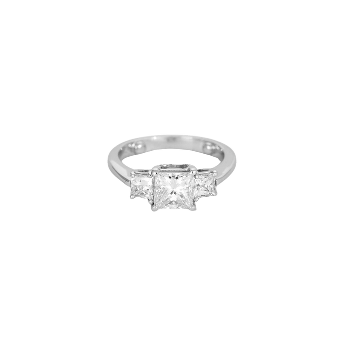 Bague 53 Solitaire trilogie or blanc, diamant princesse 1,50 carat. 58 Facettes