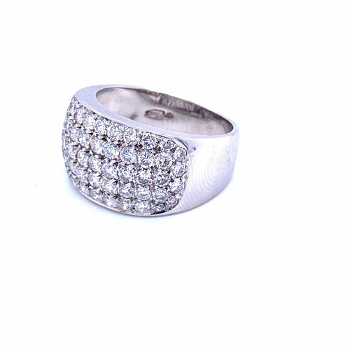 Bague 55 Bague pavée de diamants en or blanc 18 carats 58 Facettes A46