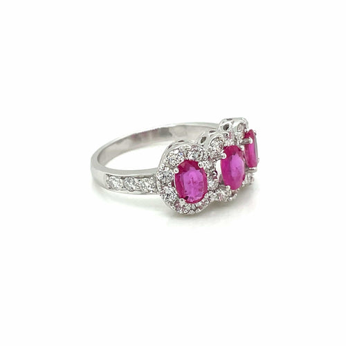 Bague Bague trois pierres rubis et diamants en or 18k 58 Facettes