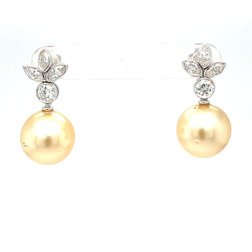 Boucles d'oreilles Boucles d'oreilles puces - Perles des mers du Sud et diamants en or blanc 18k 58 Facettes