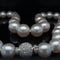 Collier Collier en perles blanches d’Australie et diamants 58 Facettes