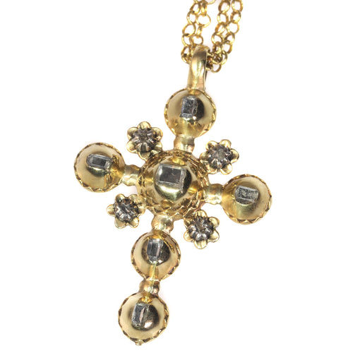Pendentif Pendentif croix géorgien en or jaune 18K et diamants 58 Facettes 20240-0285