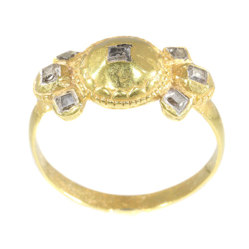 Bague 54 Bague baroque en or jaune 18K et diamants taille rose (v. 1680) 58 Facettes 20240-0293