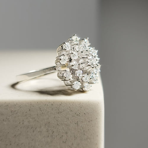 Bague 55 Bague en or blanc 14 carats avec diamants taille brillant, taille 55 58 Facettes 2824