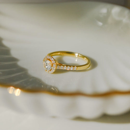 Bague 52.5 Bague halo en or jaune 18 carats avec diamants 58 Facettes 2952