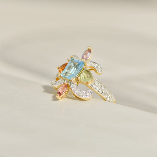 Bague 56 Bague en or jaune 18K avec topaze et diamants 58 Facettes 2654