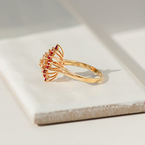 Bague 61.5 Bague cocktail vintage en or jaune 14 carats, rubis et diamants 58 Facettes