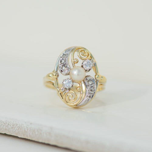 Bague 58 Bague Art nouveau en or jaune et blanc 585 avec perle et diamants 58 Facettes