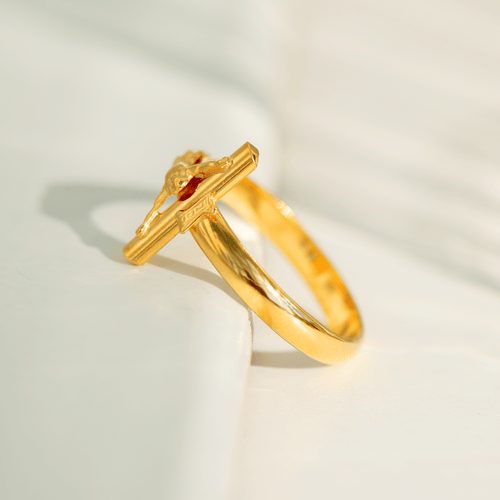 Bague 56 Bague vintage motif crucifix en or jaune 18 carats 58 Facettes