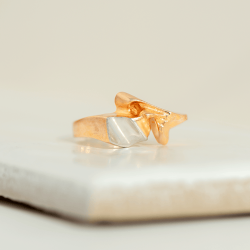 Bague 56 Lapponia - Bague vintage sculpturale en or jaune 14 carats et platine 58 Facettes