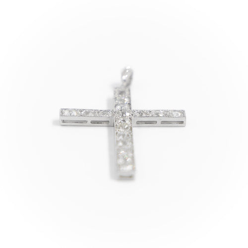 Pendentif Pendentif croix en platine 900 serti de diamants 58 Facettes 2090641CN